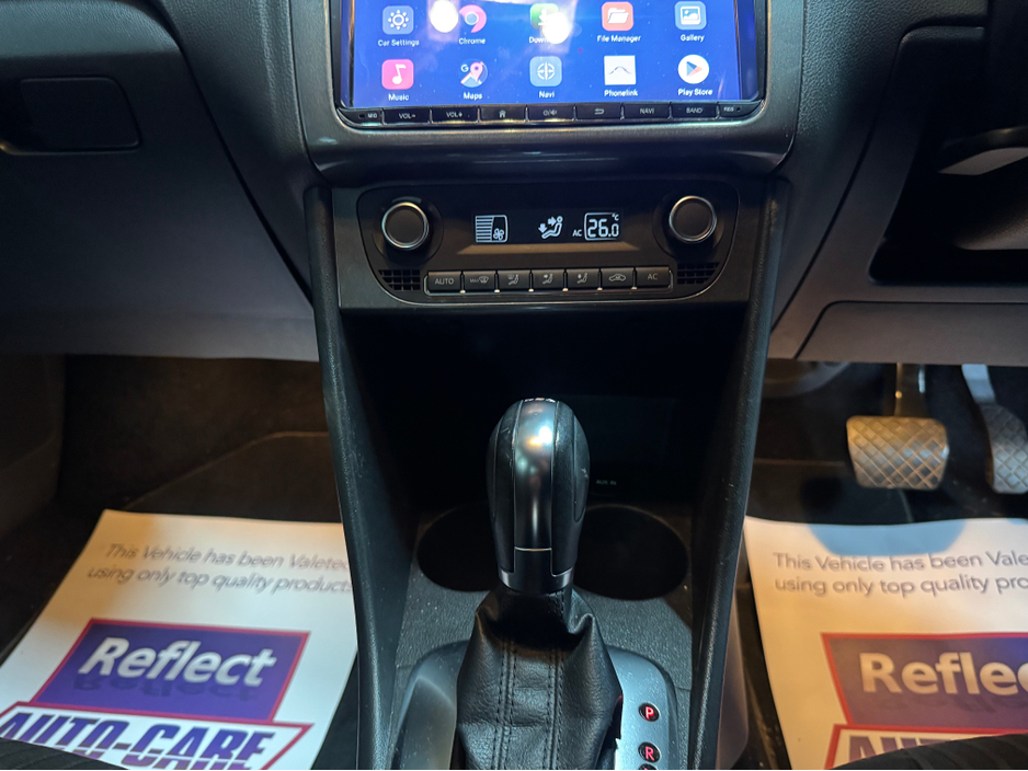 2013 Volkswagen Polo - image 12