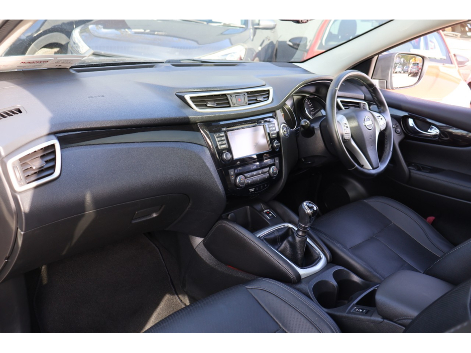 2017 Nissan Qashqai - image 27