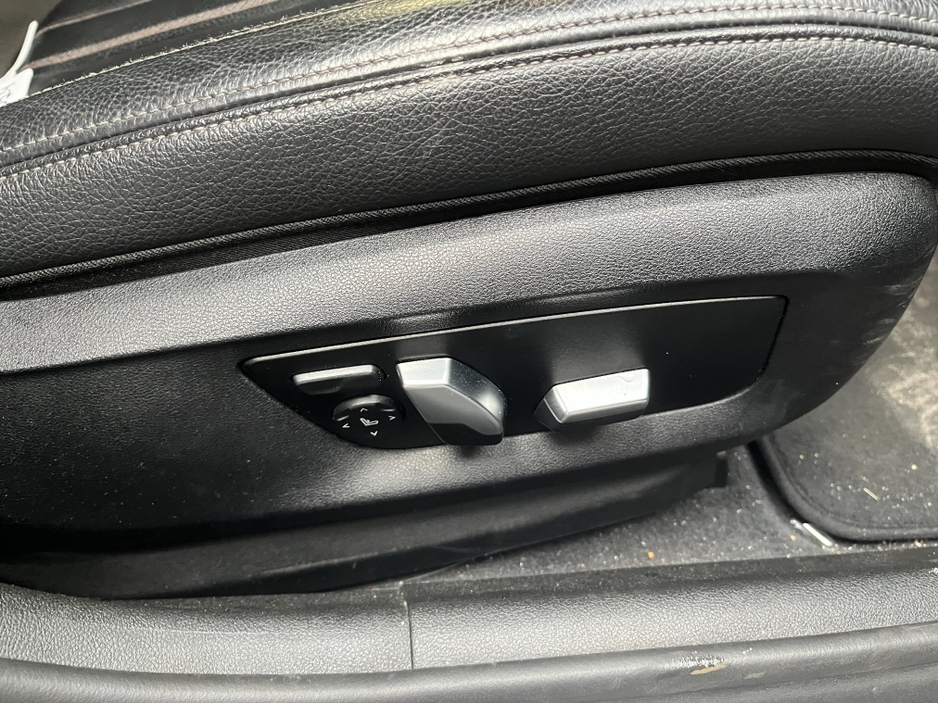 2018 BMW 5 Series €24950 2018 BMW 530E M-SPORT IPERFORMANCE 2.0 AUTOMATIC / CRUISE CONTROL / 360° CAMERA / ELECTRIC MEMORY & HEATED SEATS / PADDLE SHIFTERS / AMBIENT LIGHTS / HEATED REAR SEATS €24,950