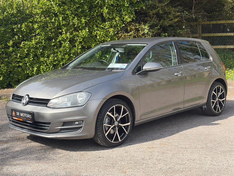 2014 Volkswagen Golf - image 3