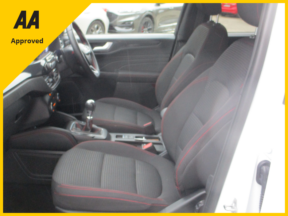 2021 Ford Kuga - image 24