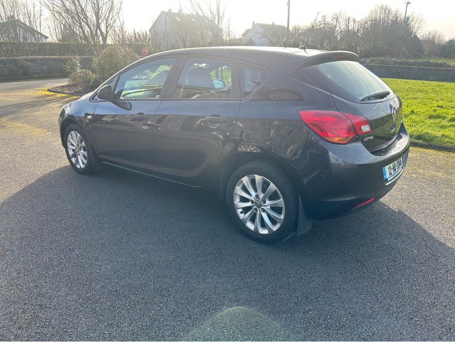 2012 Vauxhall Astra 1.7 CDTI ECOFLEX 5DR €3,895