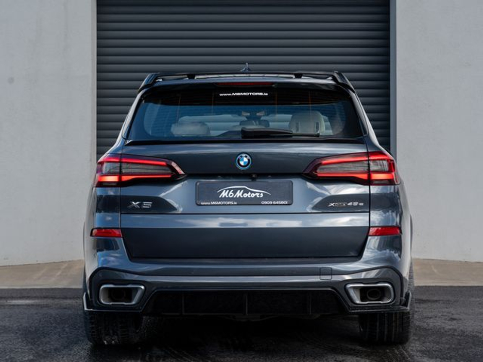 2021 BMW X5 - image 8