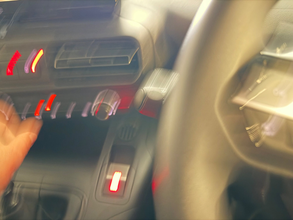 2026 Peugeot Partner - image 9