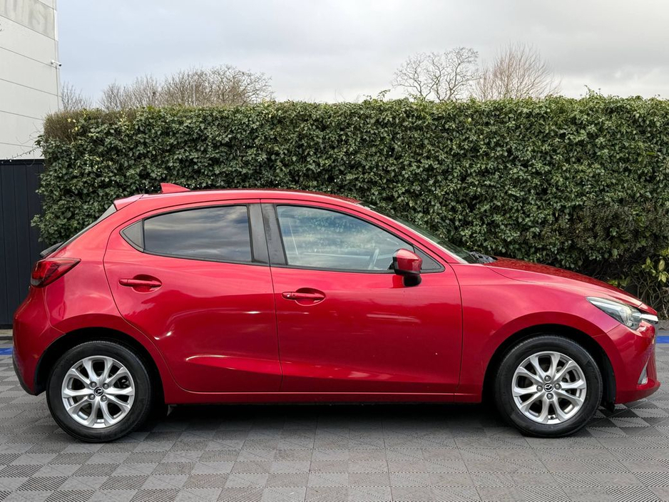 2016 Mazda Demio 1.3 SKYACTIV // HEADS-UP DISPLAY // 15" ALLOYS // HEATED SEATS €10,900
