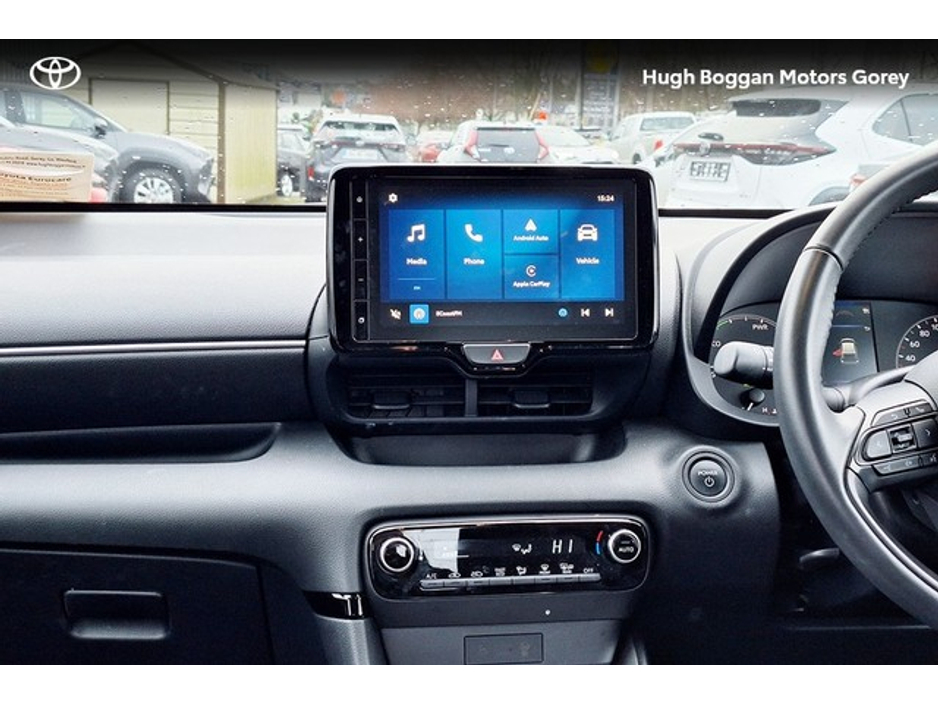 2024 Toyota Yaris HYBRID 115 LUNA €26,950