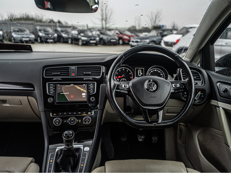 2017 Volkswagen Golf 2017 VW Golf 1.2tsi HIGHLINE/High spec/1yr warrant €16,888