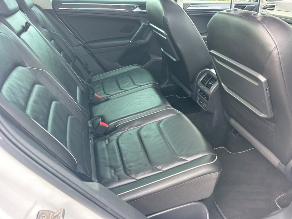 2018 Volkswagen Tiguan - image 13