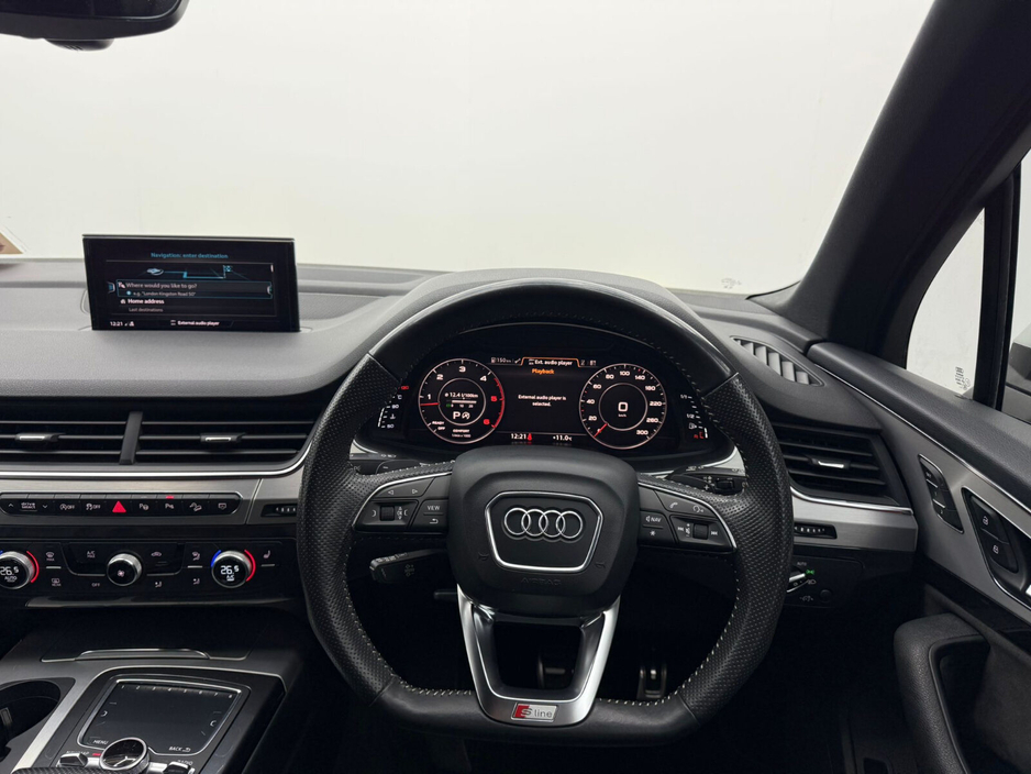 2018 Audi Q7 - image 11