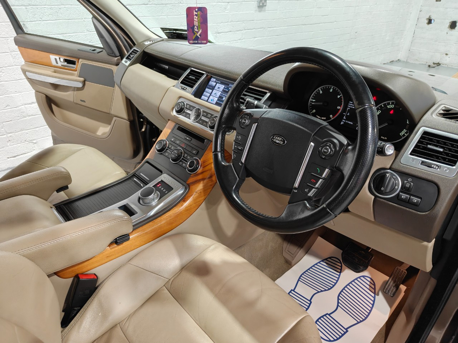 2013 Land Rover Range Rover Sport - image 10