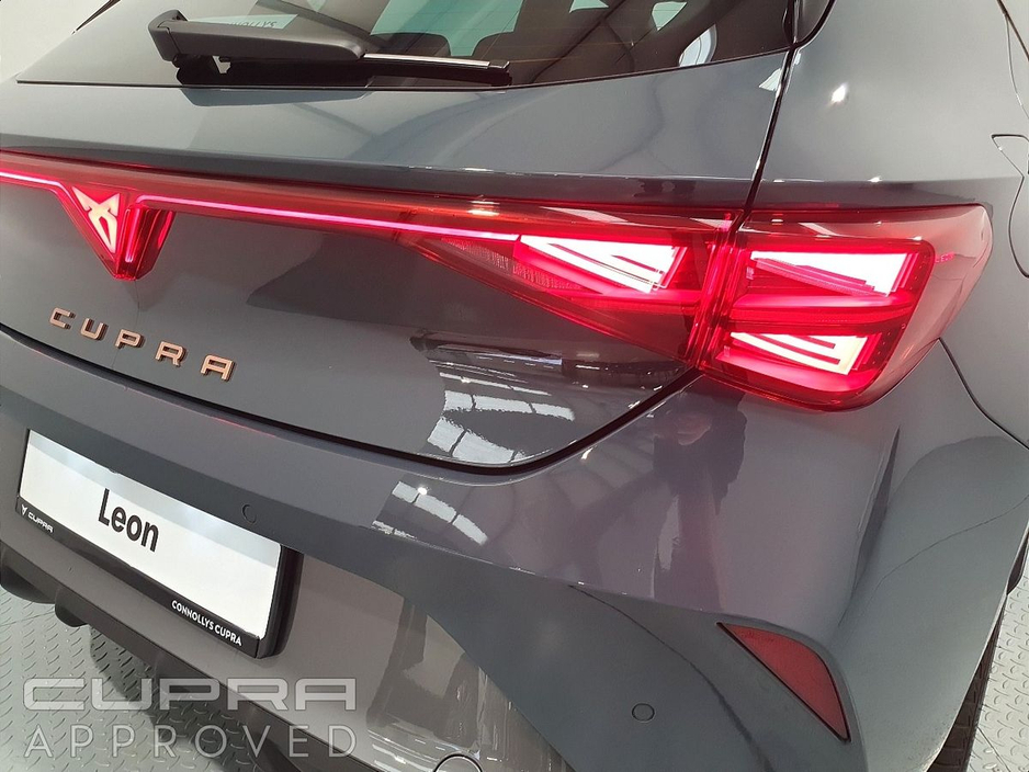 2025 SEAT Leon 2.0TDI 150hp Auto €38,945