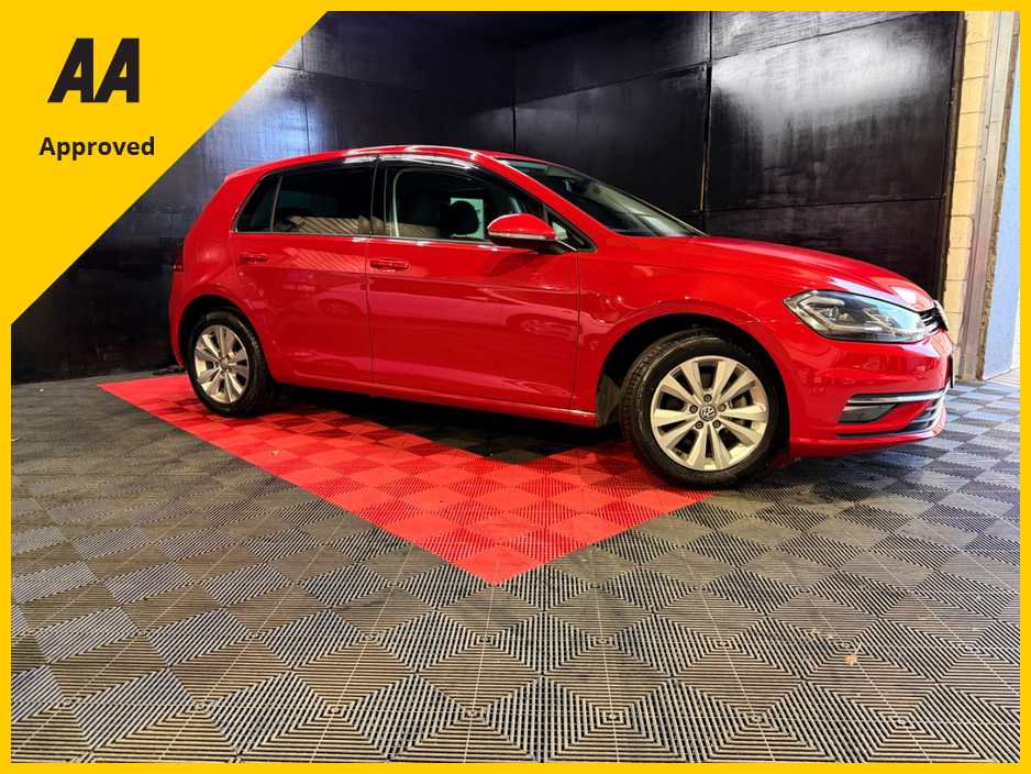 2018 Volkswagen Golf - image 3