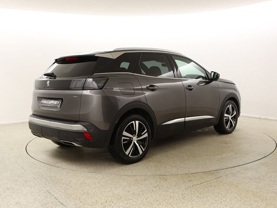 2022 Peugeot 3008 - image 7
