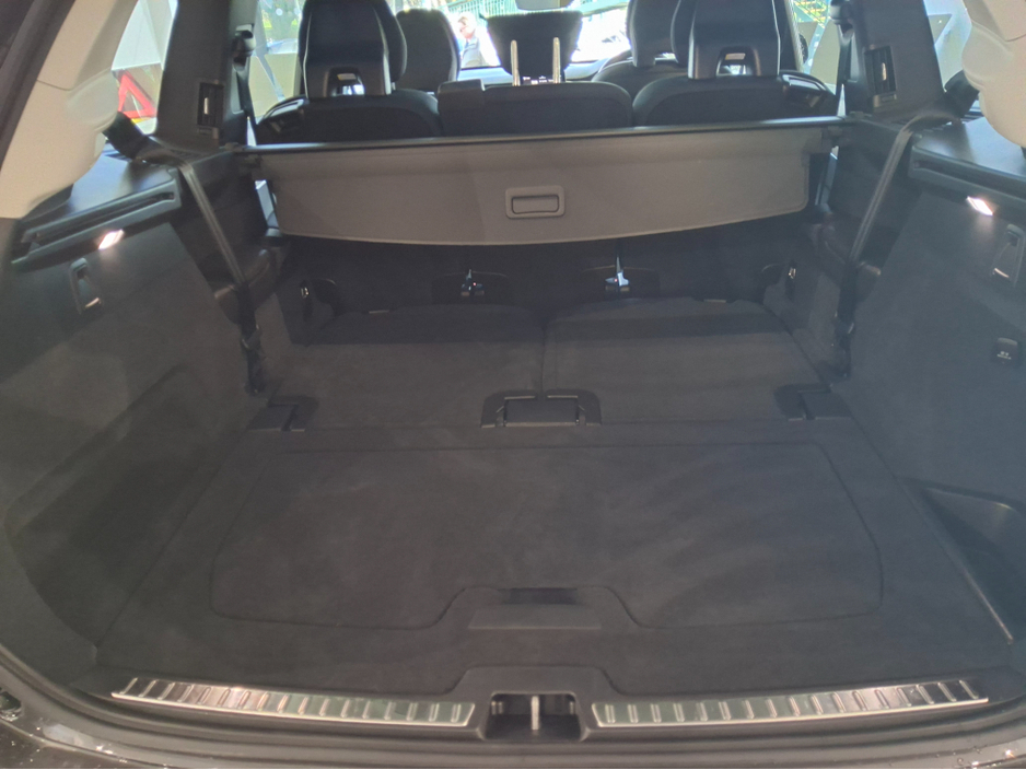 2025 Volvo XC90 T8 PHEV AWD AUTO PLUS - New Model - 7 Seats - Pan Roof - Black Leather -