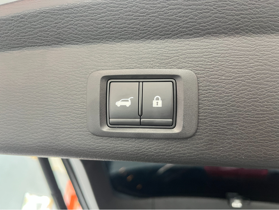 2023 Mitsubishi Outlander - image 8