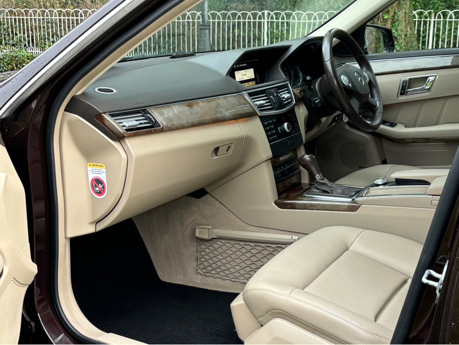 2011 Mercedes-Benz E Class E220 CDI ELEGANCE 7 SEATER €8,999