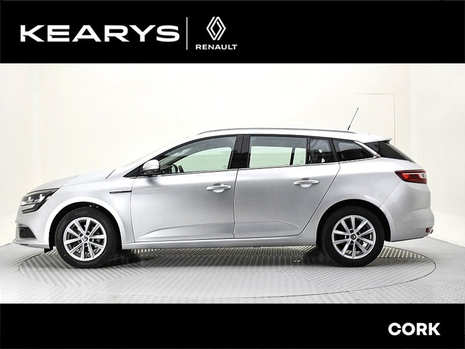 2020 Renault Megane - image 3