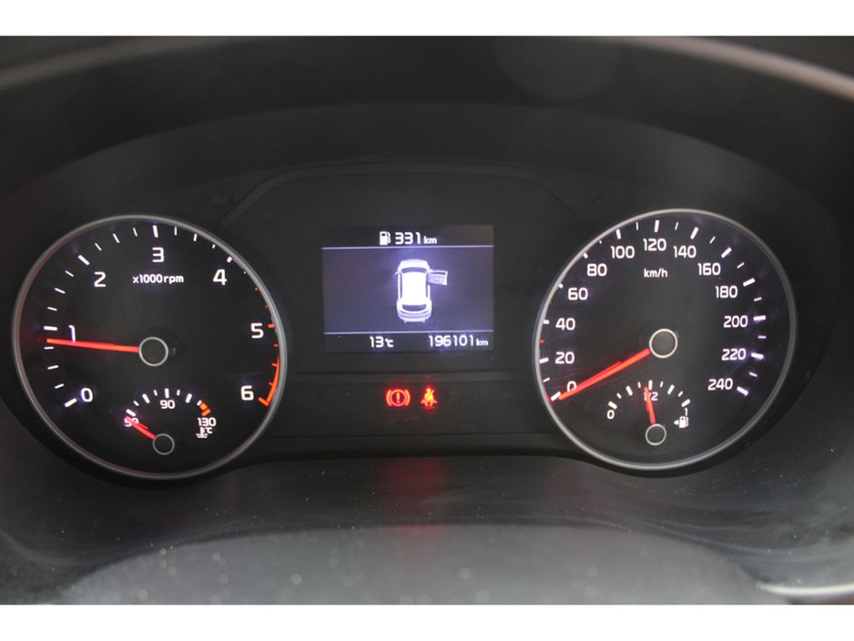 2021 Kia Sportage - image 12