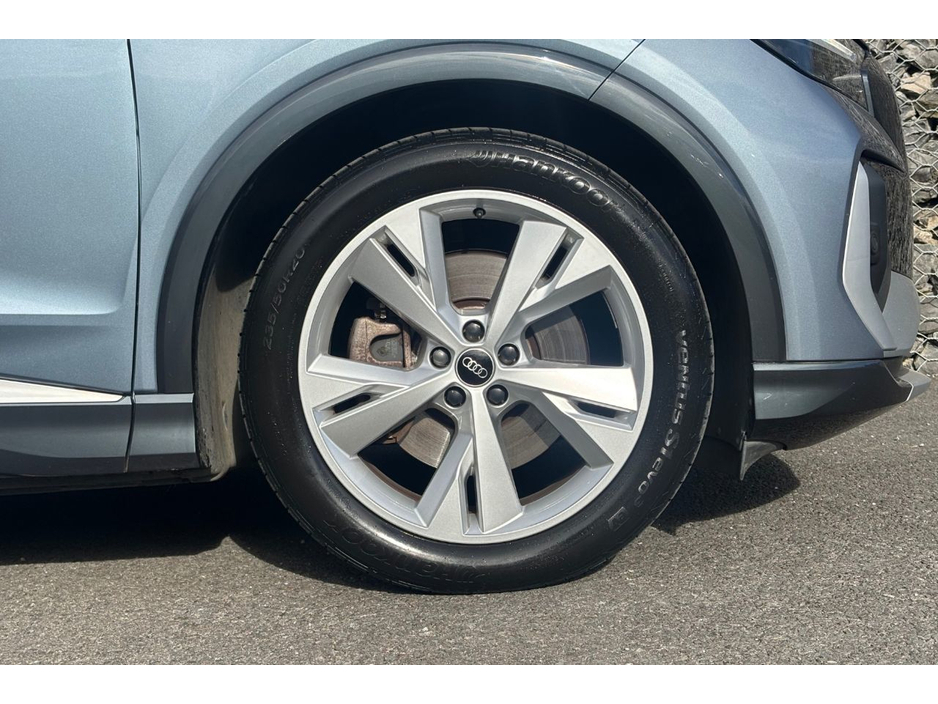 2023 Audi Q4 e-tron E-TRON S LINE 40 €32,137