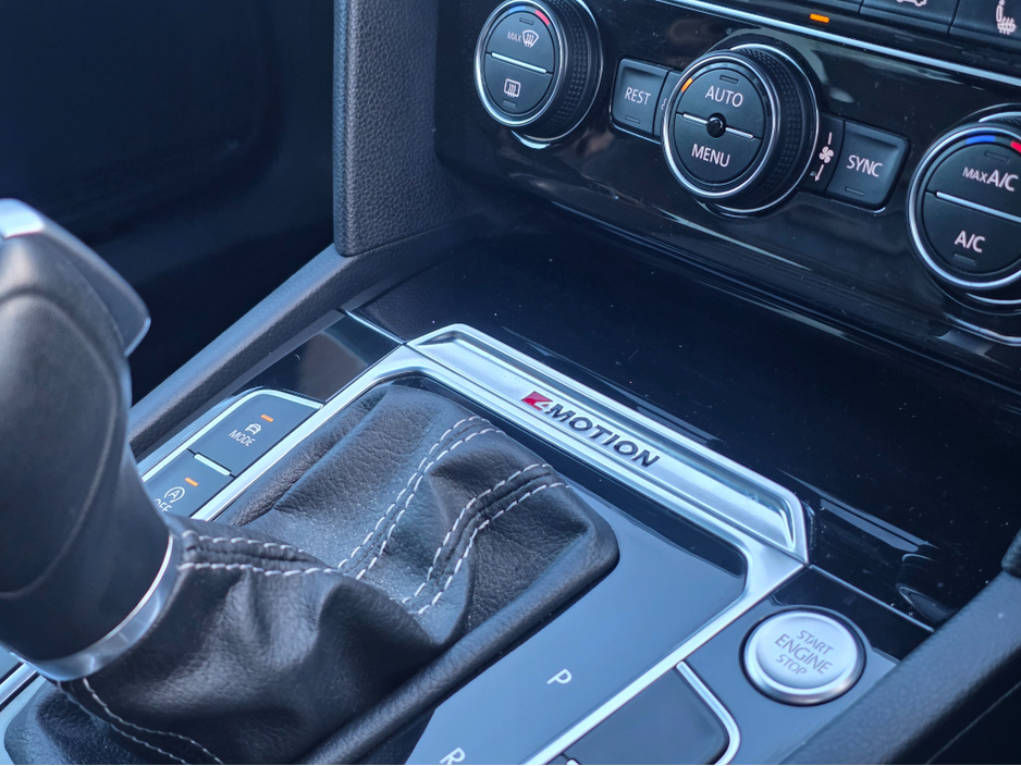 2018 Volkswagen Arteon 2.0 TSI  4 MOTION 280BHP VIRTUAL DASH FULL LEATHER HEATED ELECTRIC SEATS SAT NAV CARPLAY ANDROID AUTO BLIND SPORT PARKING SENSORS SELF PARKING ASSIST 360 CAMERA €27,500