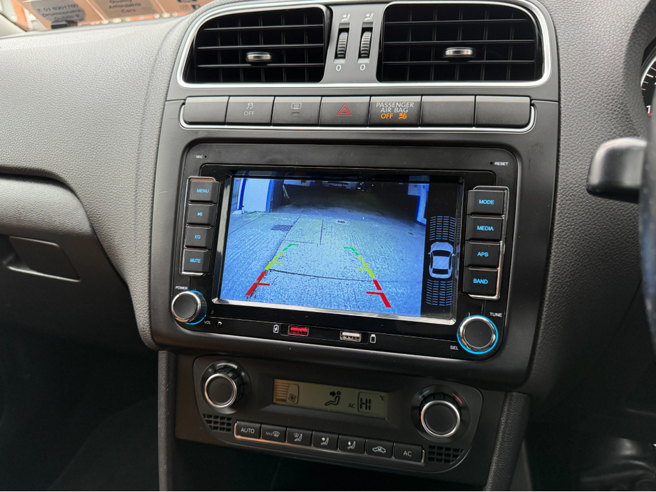 2011 Volkswagen Polo - image 17