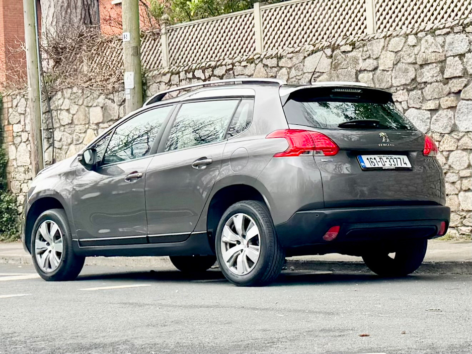 2016 Peugeot 2008 - image 9
