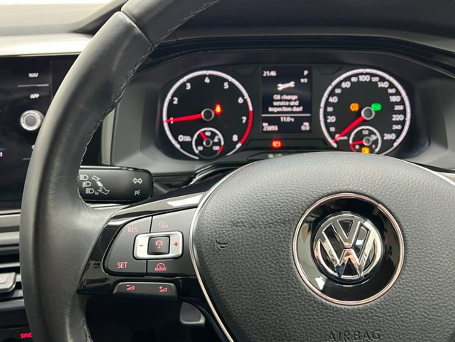 2018 Volkswagen Polo 1.0 TSI Automatic, Reversing camera, LOW MILES €16,895