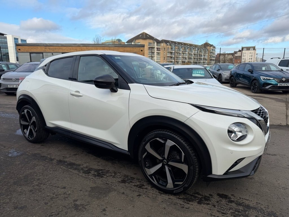 2021 Nissan Juke - image 2