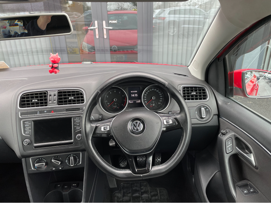 2015 Volkswagen Polo - image 9