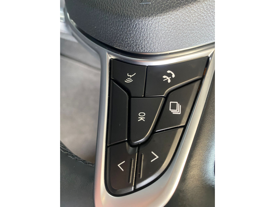 2022 Renault Arkana - image 20