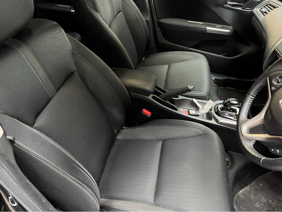 2019 Honda Grace - image 11