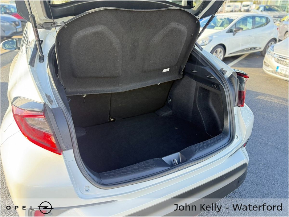 2023 Toyota C-HR 1.8 HYBRID SPORT €24,885