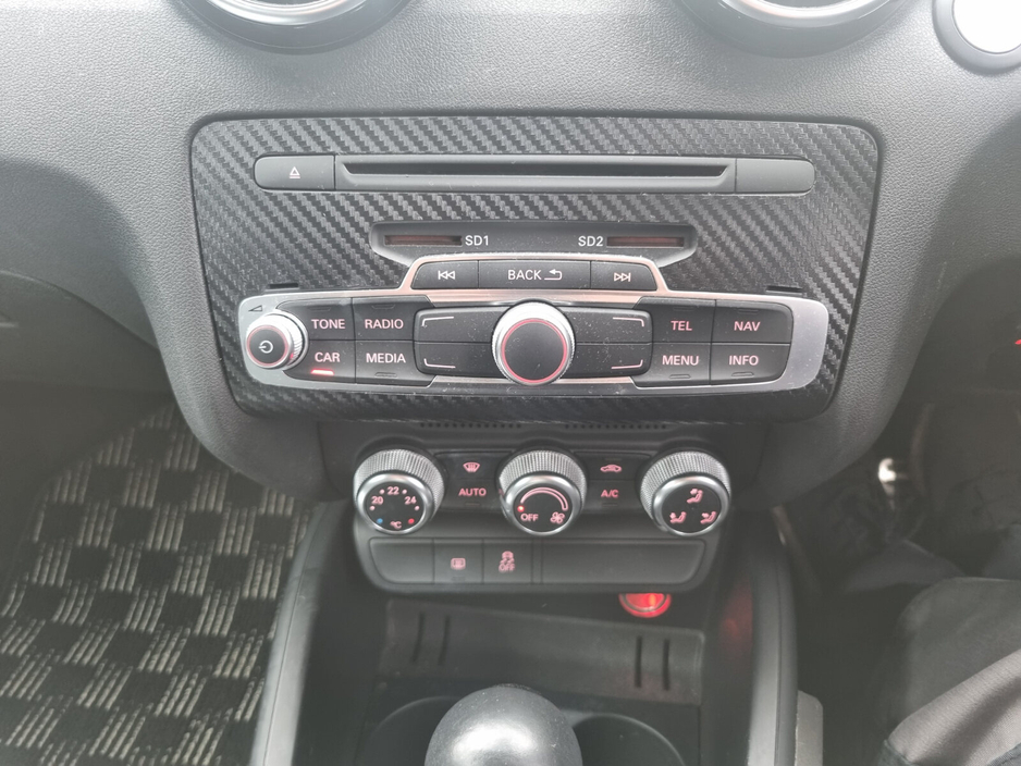 2014 Audi A1 - image 7