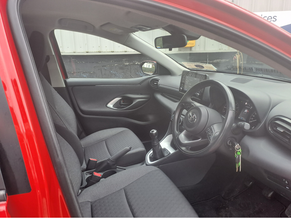 2022 Toyota Yaris 1.0 LUNA 4DR €17,950