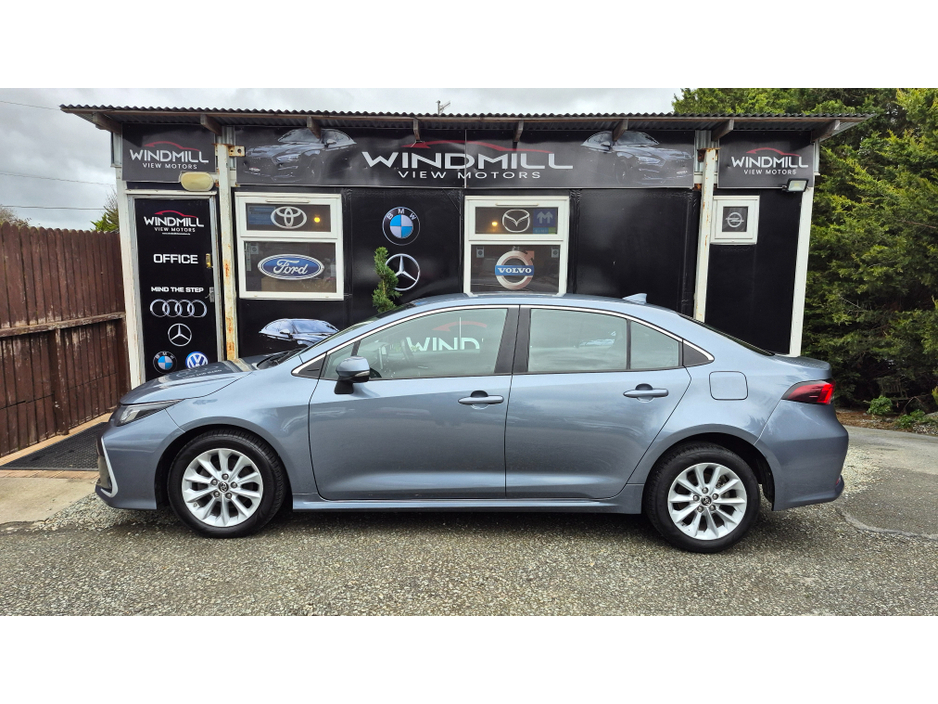 2019 Toyota Corolla - image 4