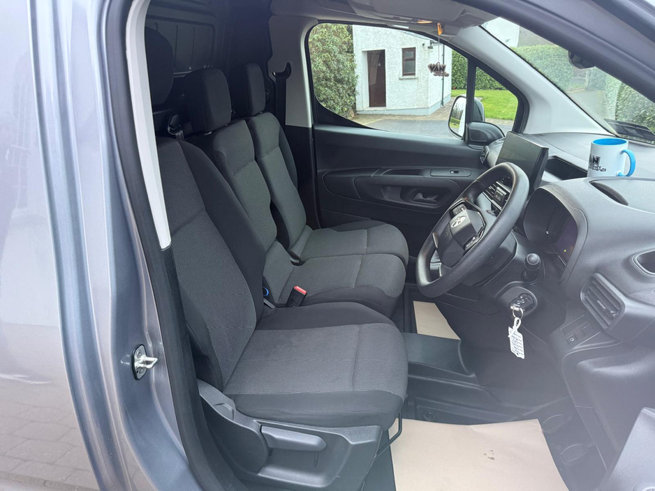 2024 Opel Combo SPORT L1H1-1.5 100PS D-6SP NO VAT! €23,450