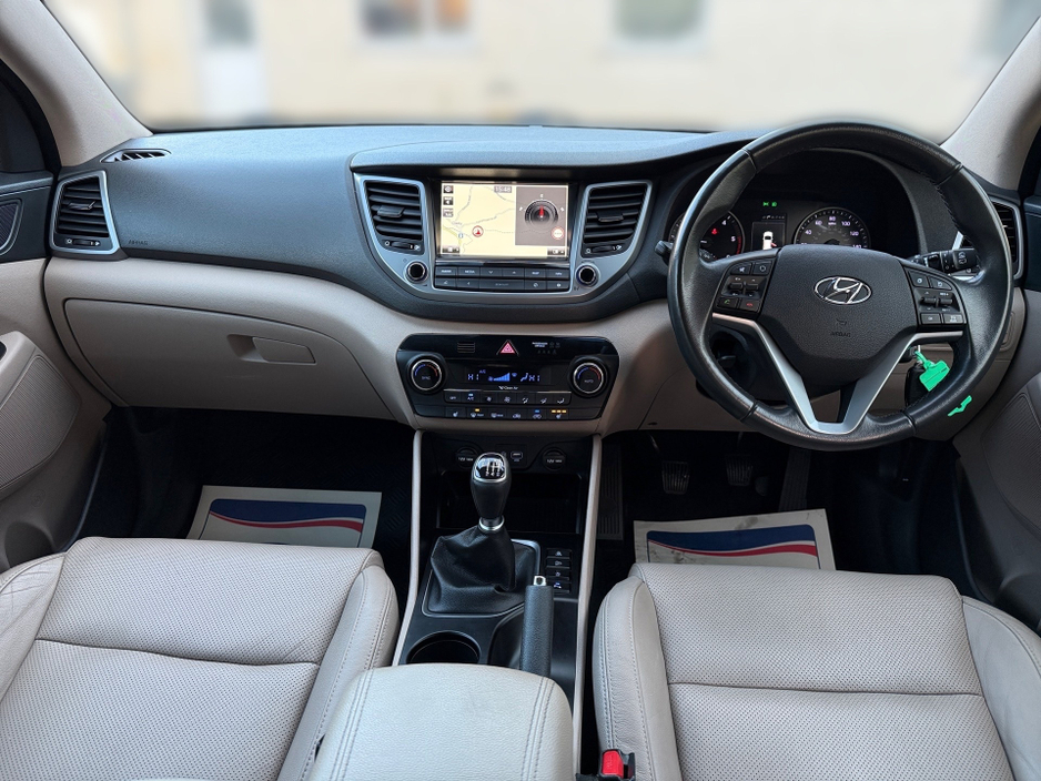 2016 Hyundai Tucson 2.0 CRDI PREMIUM B-DRIVE 2WD **FULL LEATHER**XENONS**SAT NAV**18"ALLOY WHEELS**REVERSE CAMERA**MINT**FSH** €14,950