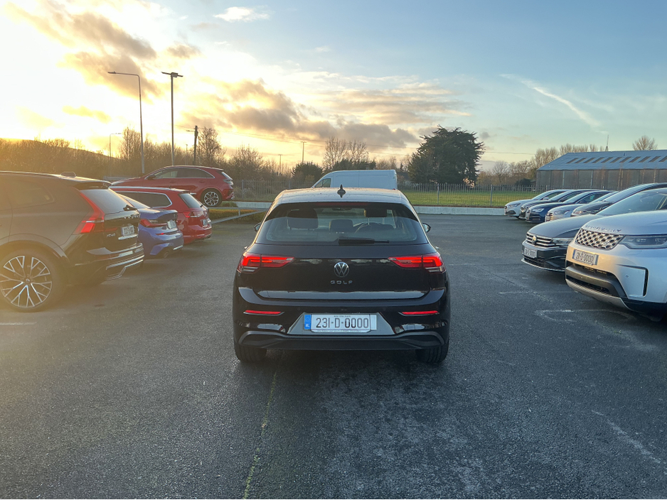 2023 Volkswagen Golf LIFE TDI €29,995