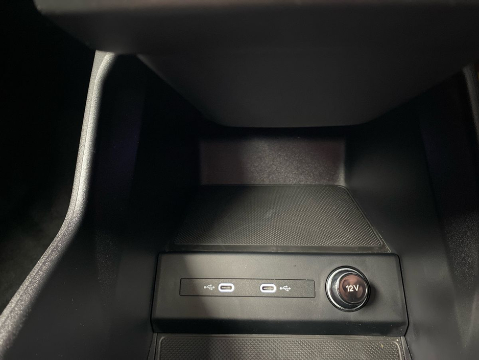 2024 Audi e-tron - image 19