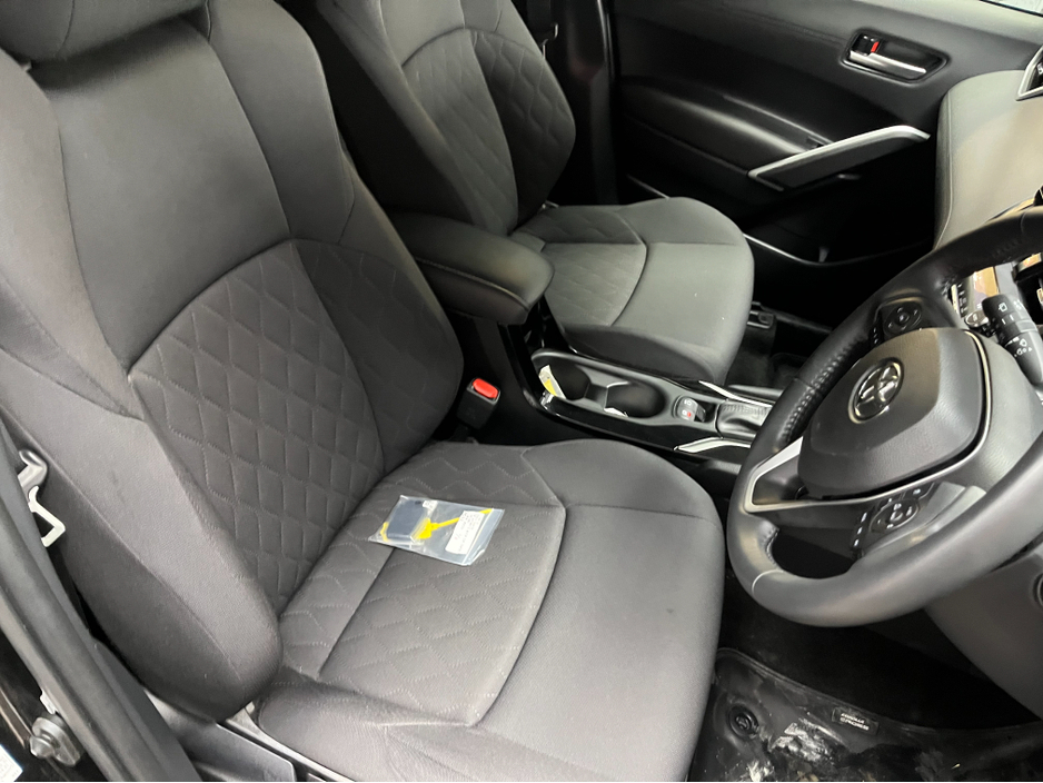 2024 Toyota Corolla Cross - image 10