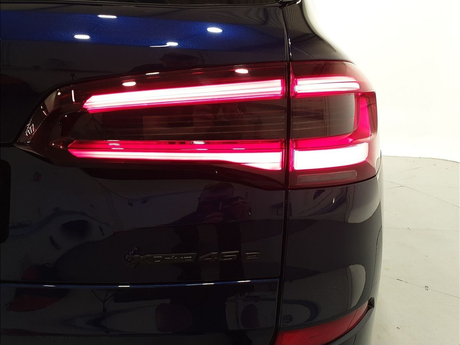 2021 BMW X5 xDrive45e M Sport €59,950