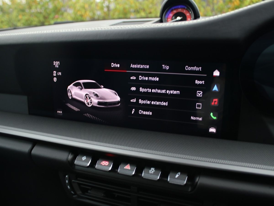 2022 Porsche 911 Carrera €175,000