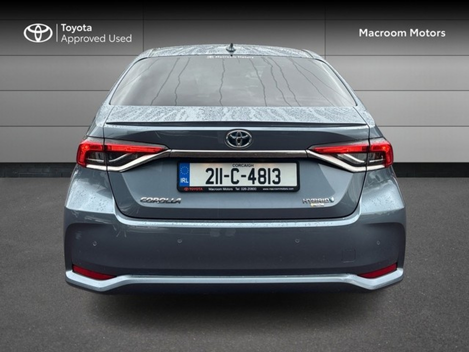 2021 Toyota Corolla - image 4