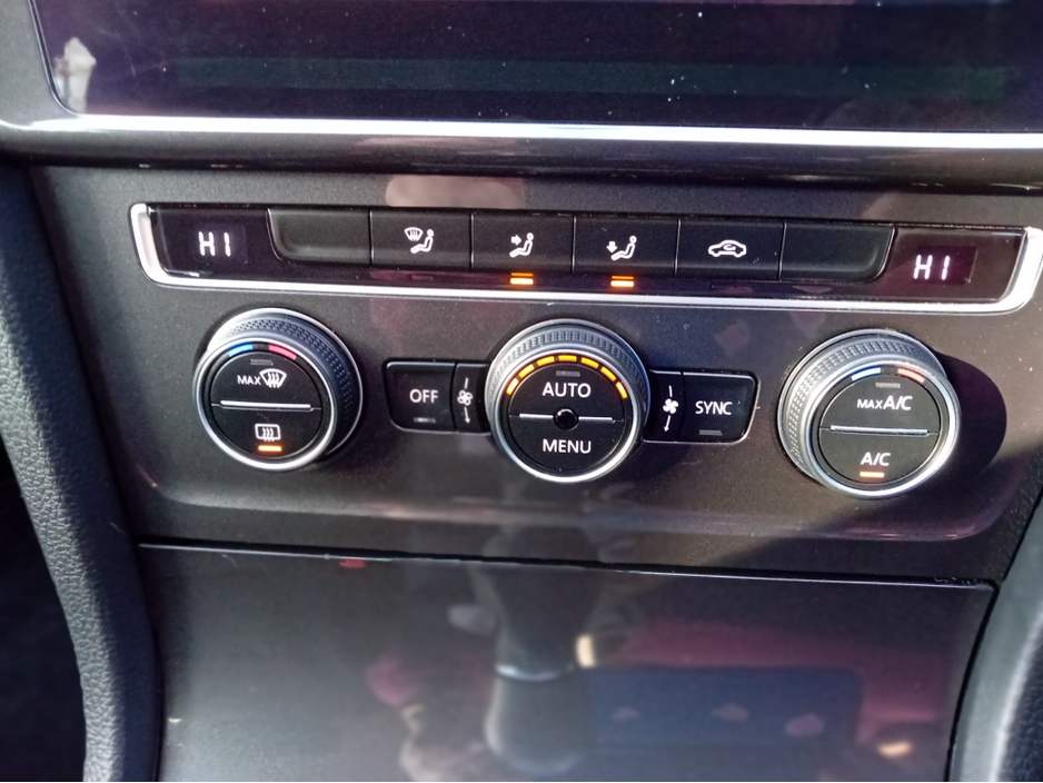 2019 Volkswagen Golf - image 27