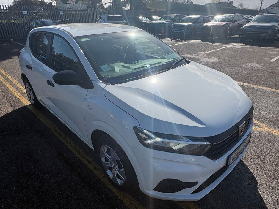 2022 Dacia Sandero - image 6