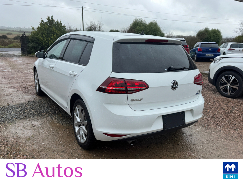 2017 Volkswagen Golf - image 3