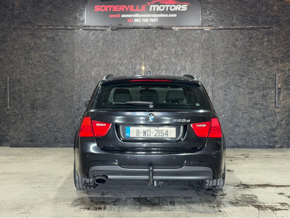 2011 BMW 3 Series - image 5