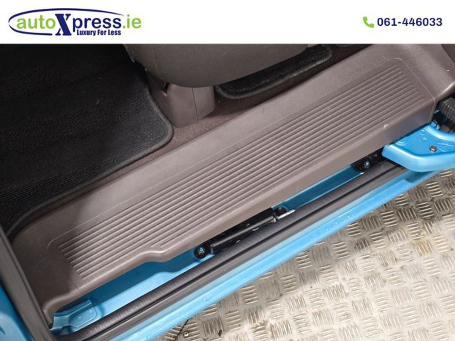 2018 Honda Freed - image 8