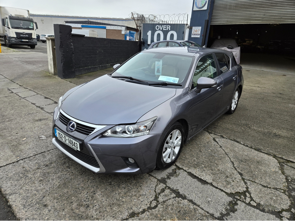 2015 Lexus CT 200 h - image 17