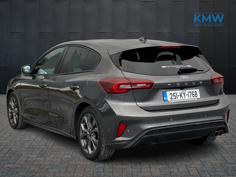 2025 Ford Focus - image 3